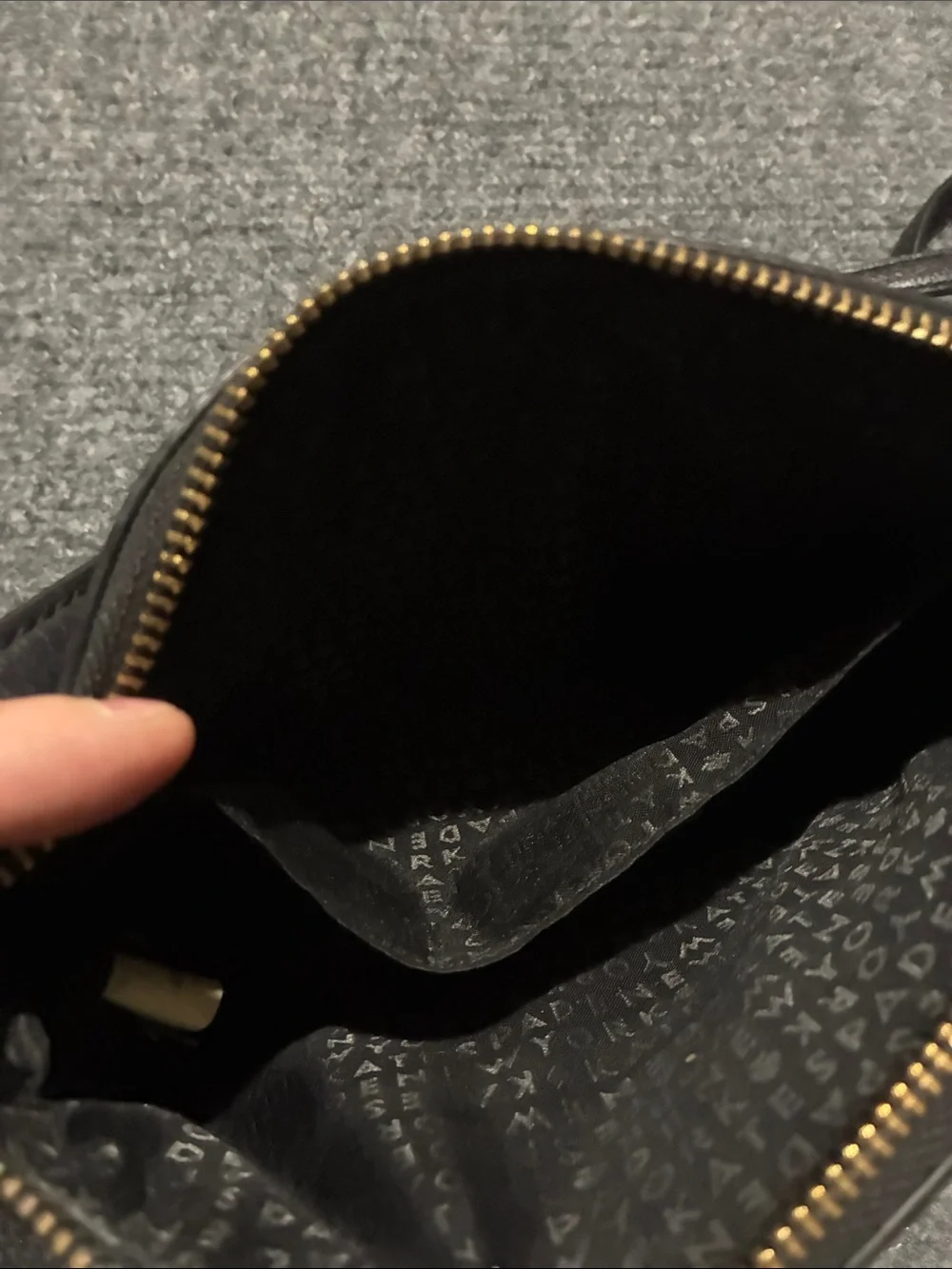 👜 Kate Spade Black Pebbled Leather Crossbody Bag